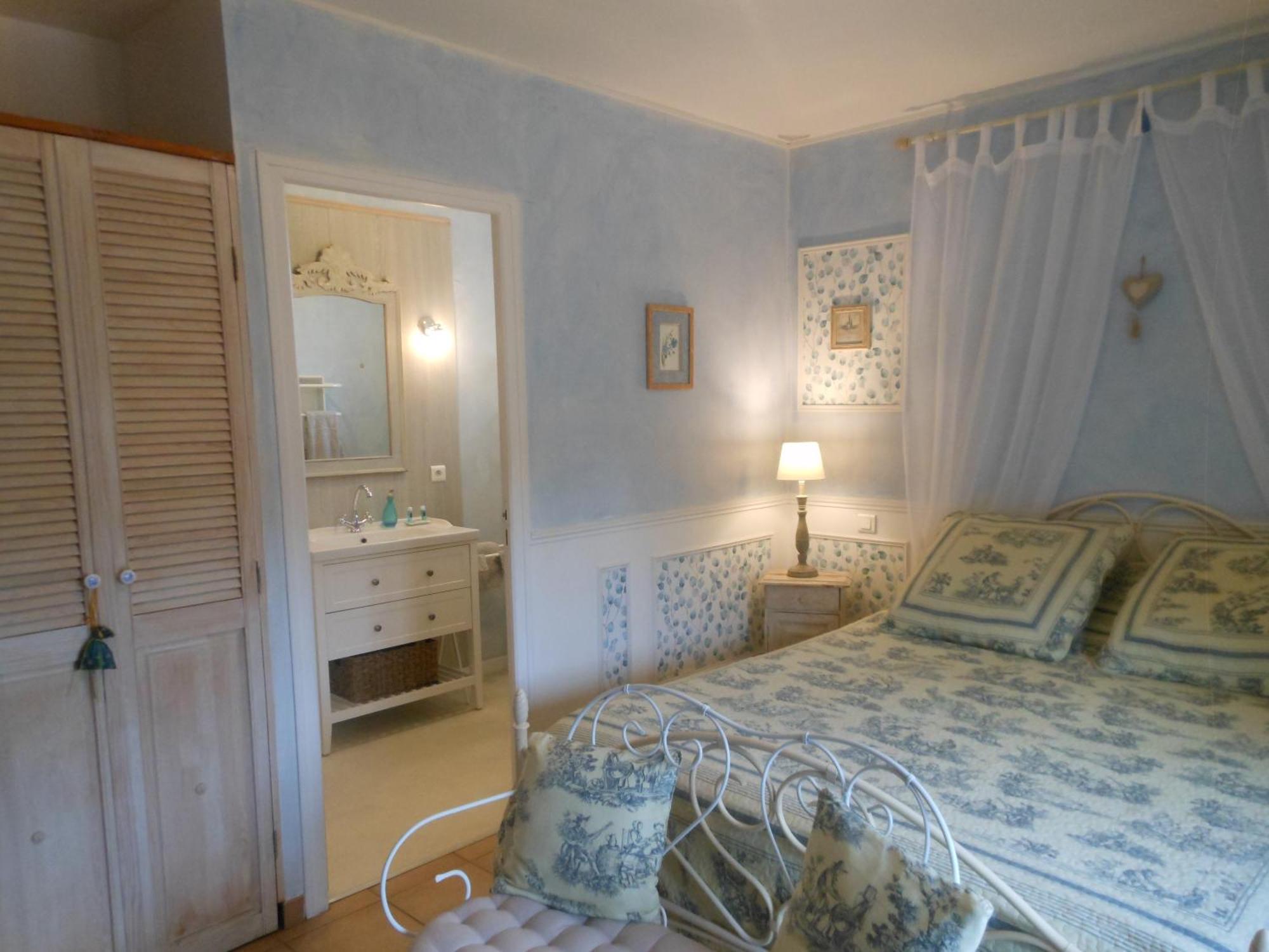 Les Passiflores Roussillon en Isere Rom bilde